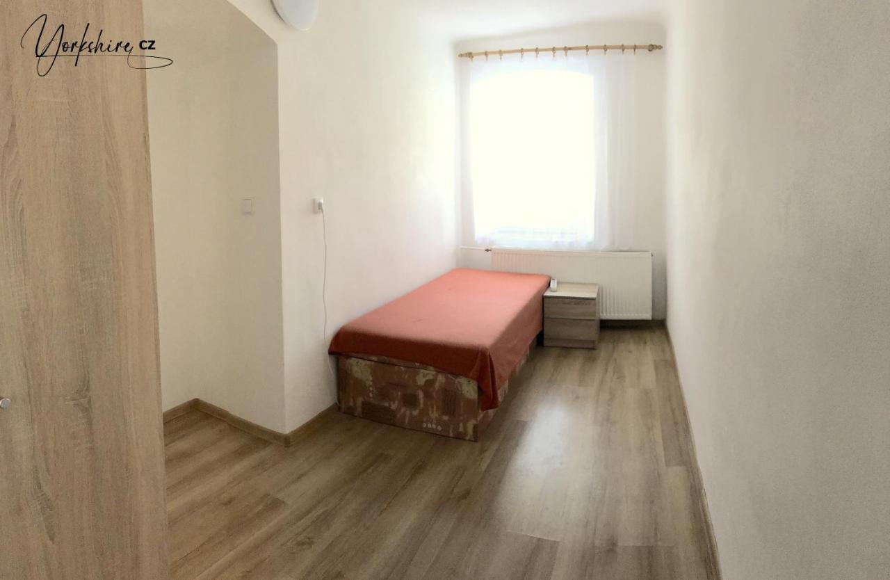 Apartment Yorkshire Bujanov Exteriör bild