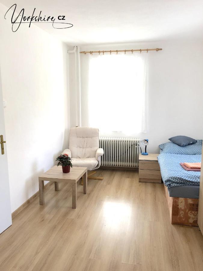 Apartment Yorkshire Bujanov Exteriör bild