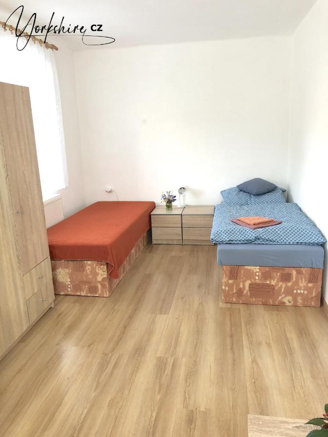 Apartment Yorkshire Bujanov Exteriör bild